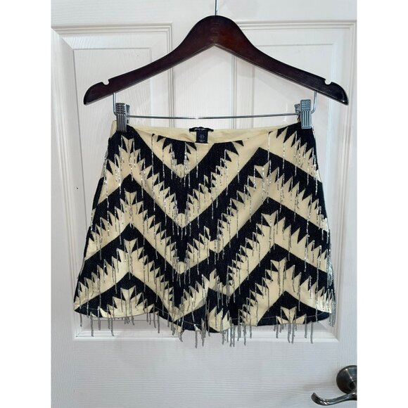 Nasty Gal Womens Embroidered Zig Zag Tassel Beaded Shorts Size 4 (27) - Picture 3 of 10